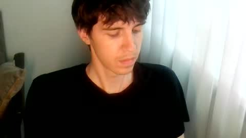 Elliot Damri online show from July 2026 04:35:02 PM