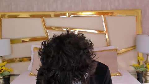 elliotvolkov online show from December 2025 03:07:01 PM