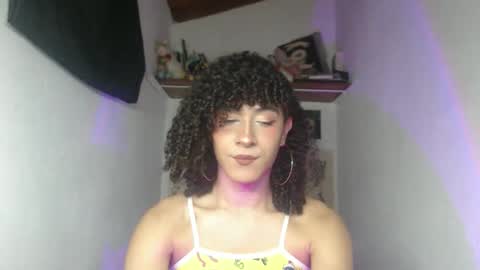 Snapshot of ellis_flowers chatting on April 2026 11:07:01 PM . online show from April 2026 11:07:01 PM
