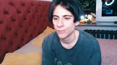 ellis_rin online show from November 2025 06:41:02 PM