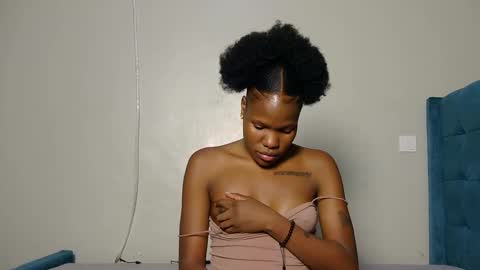 elllanna online show from March 2026 11:22:02 PM