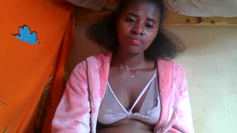 Ellodi online show from May 2026 03:46:01 AM