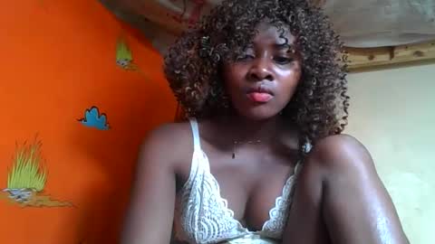 Ellodi online show from May 2026 11:35:01 PM