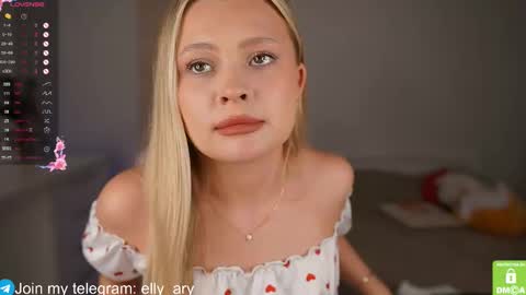 elly_ary online show from October 2025 05:14:02 PM
