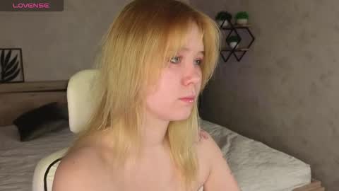ellya_castro online show from October 2025 12:55:01 AM
