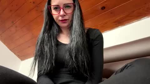 Snapshot of ellyadavis chatting on November 2025 04:16:02 PM ellyadavis online show from November 2025 04:16:02 PM