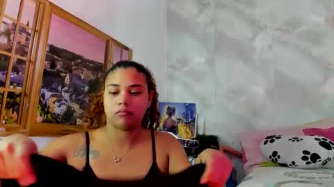 ellybloom online show from April 2026 01:38:01 PM