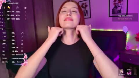 EllyPeach online show from November 2025 12:18:01 PM