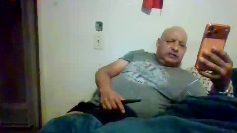 elmario24 online show from October 2025 08:25:01 AM