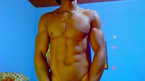 Snapshot of elmiltonnjakee chatting on April 2026 05:42:02 PM elmiltonnjakee online show from April 2026 05:42:02 PM