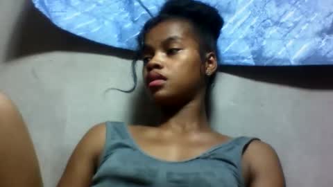 elodie228680 online show from June 2026 07:22:01 AM
