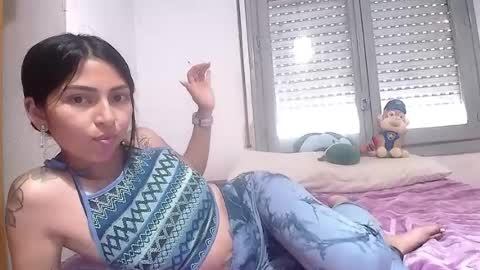 Snapshot of elody_j chatting on May 2026 08:11:01 AM elody online show from May 2026 08:11:01 AM