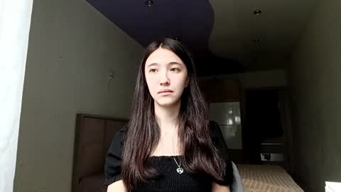 Snapshot of elouisevallian chatting on July 2026 02:07:01 AM Elara online show from July 2026 02:07:01 AM