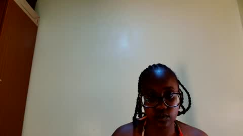 Snapshot of elowen655796 chatting on July 2026 09:55:02 AM ELOWENA online show from July 2026 09:55:02 AM