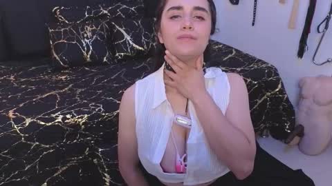 elowen_halley1 online show from November 2025 08:41:02 PM