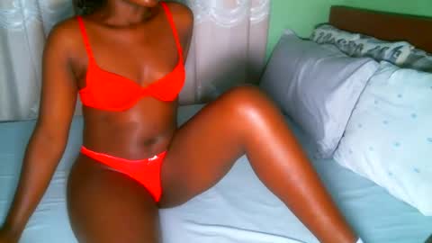 Snapshot of elphaba01 chatting on February 2025 07:38:02 AM Elphaba online show from February 2025 07:38:02 AM