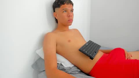 Snapshot of elpicha_dotado chatting on February 2026 02:43:02 PM elpicha_dotado online show from February 2026 02:43:02 PM