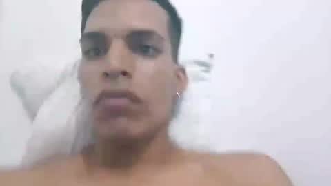 Snapshot of elreyto chatting on November 2025 03:05:01 AM elreyto online show from November 2025 03:05:01 AM