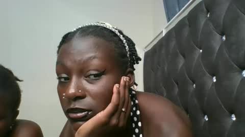 elsiejoy online show from November 2025 05:23:01 PM