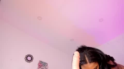 elsiemorrison online show from November 2025 07:02:02 PM