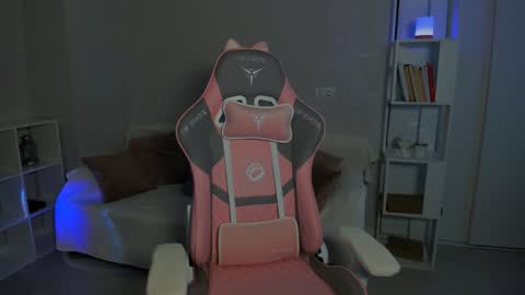 Luna online show from December 2024 10:41:01 AM