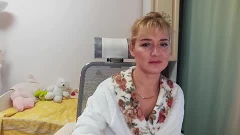 Elvira online show from December 2024 09:33:01 AM