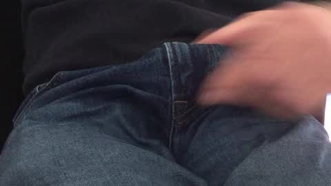 Elvis online show from December 2025 09:00:01 PM