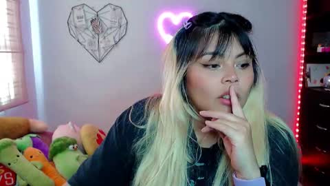 Ely online show from November 2025 08:31:01 PM