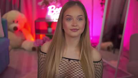 Elyssa online show from February 2026 07:34:01 PM