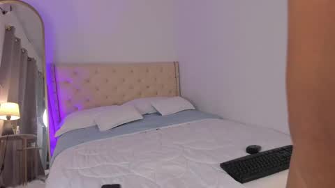 Michelle online show from March 2026 07:19:01 PM