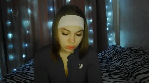 Snapshot of elzabagwell chatting on March 2026 02:29:01 PM Monica online show from March 2026 02:29:01 PM