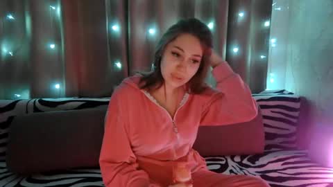 Snapshot of elzabagwell chatting on April 2026 03:20:02 PM Monica online show from April 2026 03:20:02 PM