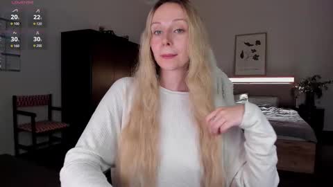 Snapshot of em_emilie chatting on September 2025 07:26:02 PM Emilie online show from September 2025 07:26:02 PM