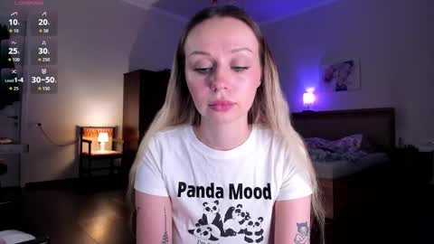 Emilie online show from April 2026 06:05:02 PM