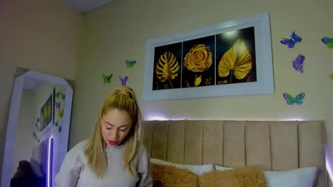 Snapshot of ema_garciaa chatting on September 2025 10:42:02 AM ema garcia  online show from September 2025 10:42:02 AM