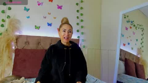 Snapshot of ema_garciaa chatting on October 2025 12:39:02 PM ema garcia  online show from October 2025 12:39:02 PM