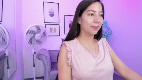 Ema louisx  online show from December 2024 12:23:01 PM