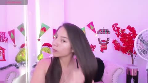 Ema louisx  online show from December 2024 12:17:01 PM