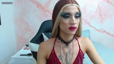 Snapshot of emale_experience22 chatting on October 2025 09:30:01 PM Yasmin online show from October 2025 09:30:01 PM