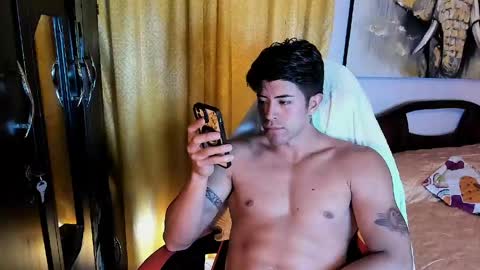 eman_wolf online show from May 2026 06:34:02 PM