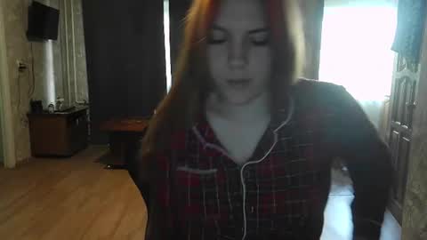 Snapshot of ember__fox chatting on June 2026 07:20:01 AM ember__fox online show from June 2026 07:20:01 AM