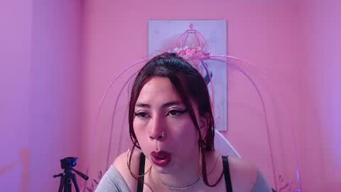 ember_queen online show from July 2026 12:33:02 PM