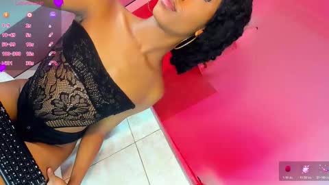 ember_victiria online show from November 2025 12:44:02 PM