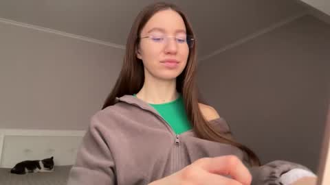 Alina online show from March 2026 01:59:01 PM