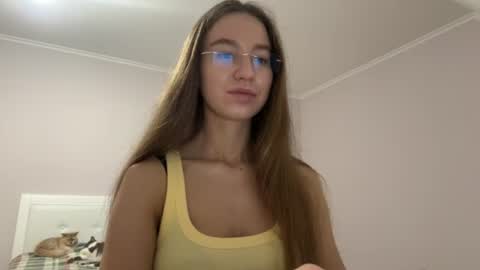 Snapshot of emberfamn chatting on June 2026 10:23:02 PM Alina online show from June 2026 10:23:02 PM