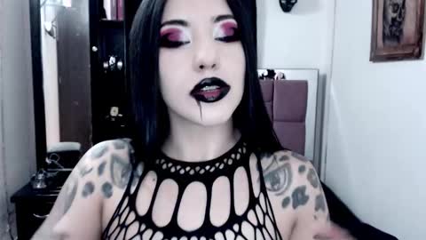 Emerald Black online show from October 2025 07:11:01 AM