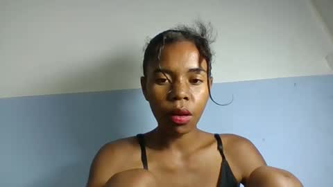 emelie473837 online show from April 2026 06:19:01 AM