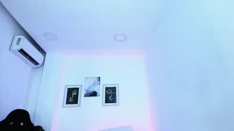 emelie_89 online show from March 2025 12:16:01 PM