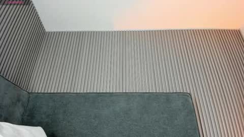 emelie_89 online show from November 2025 11:43:02 AM