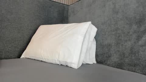 emelie_89 online show from November 2025 11:53:02 AM